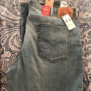 Men’s Levi jeans
